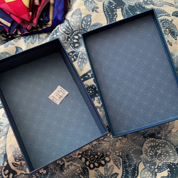 NWOT BEAUTIFUL KEEPSAKE BOX - Picture 7 of 7